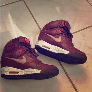 Nike Air Hidden Wedge 👟 Sneakers